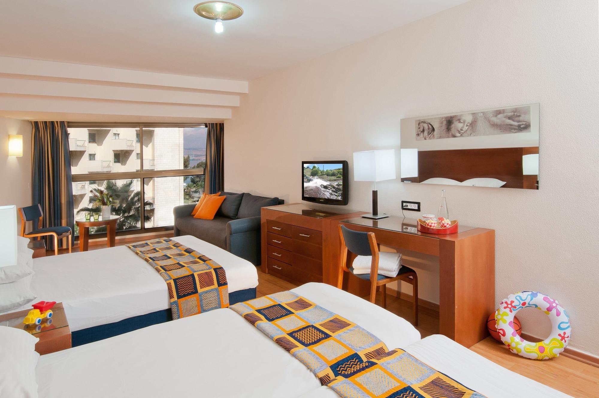 Leonardo Hotel Тверия Экстерьер фото
