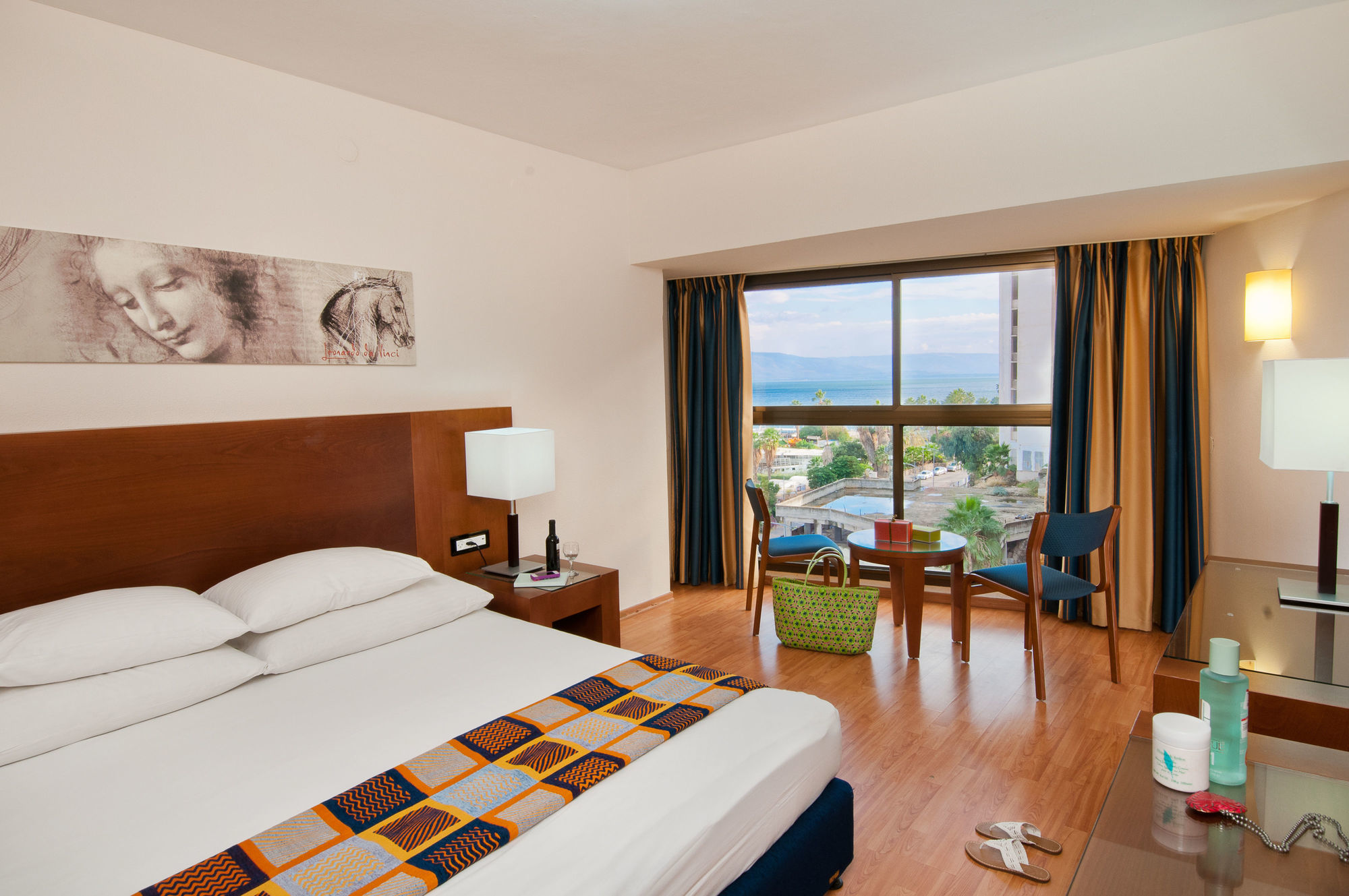 Leonardo Hotel Тверия Экстерьер фото