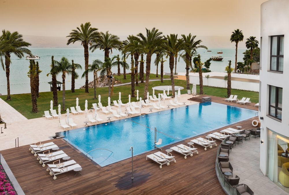 Leonardo Hotel Тверия Экстерьер фото